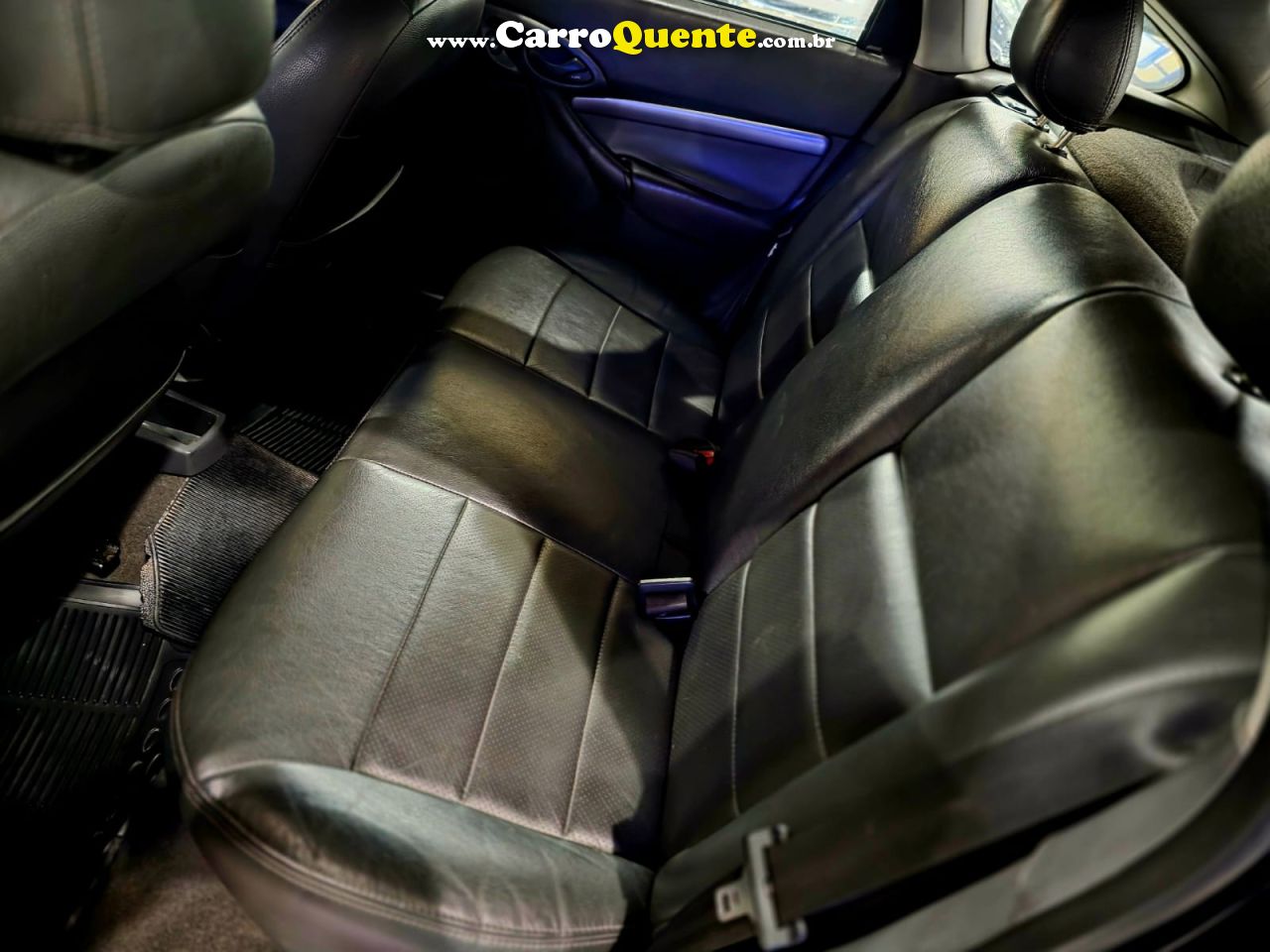 FORD FOCUS 2.0 GLX 16V 2008 - Loja