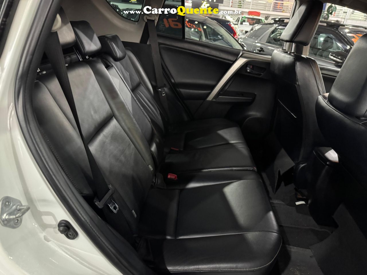 TOYOTA RAV4 2.0 4X4 16V 2014 - Loja