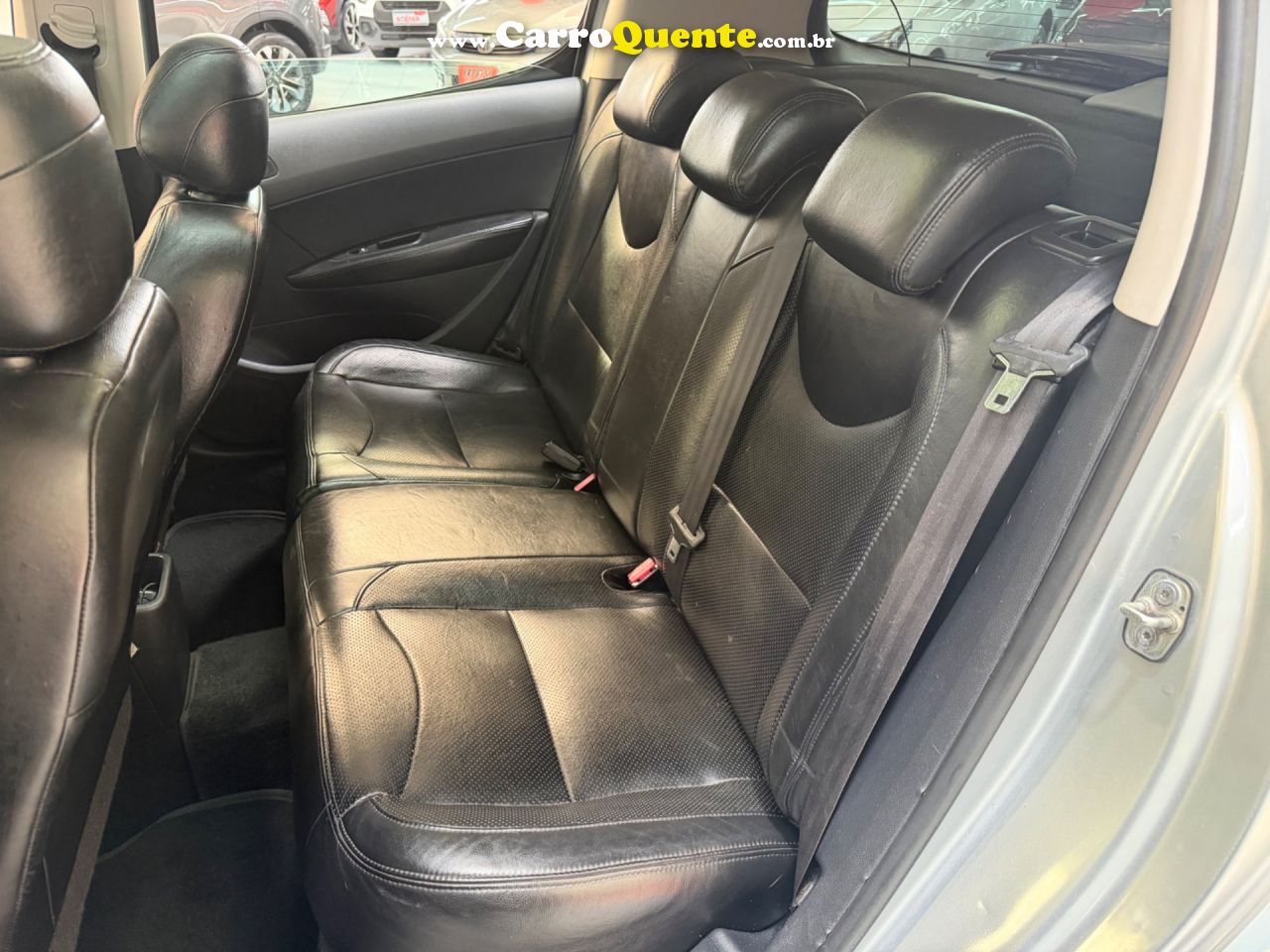PEUGEOT 308 1.6 ACTIVE 16V 2014 - Loja