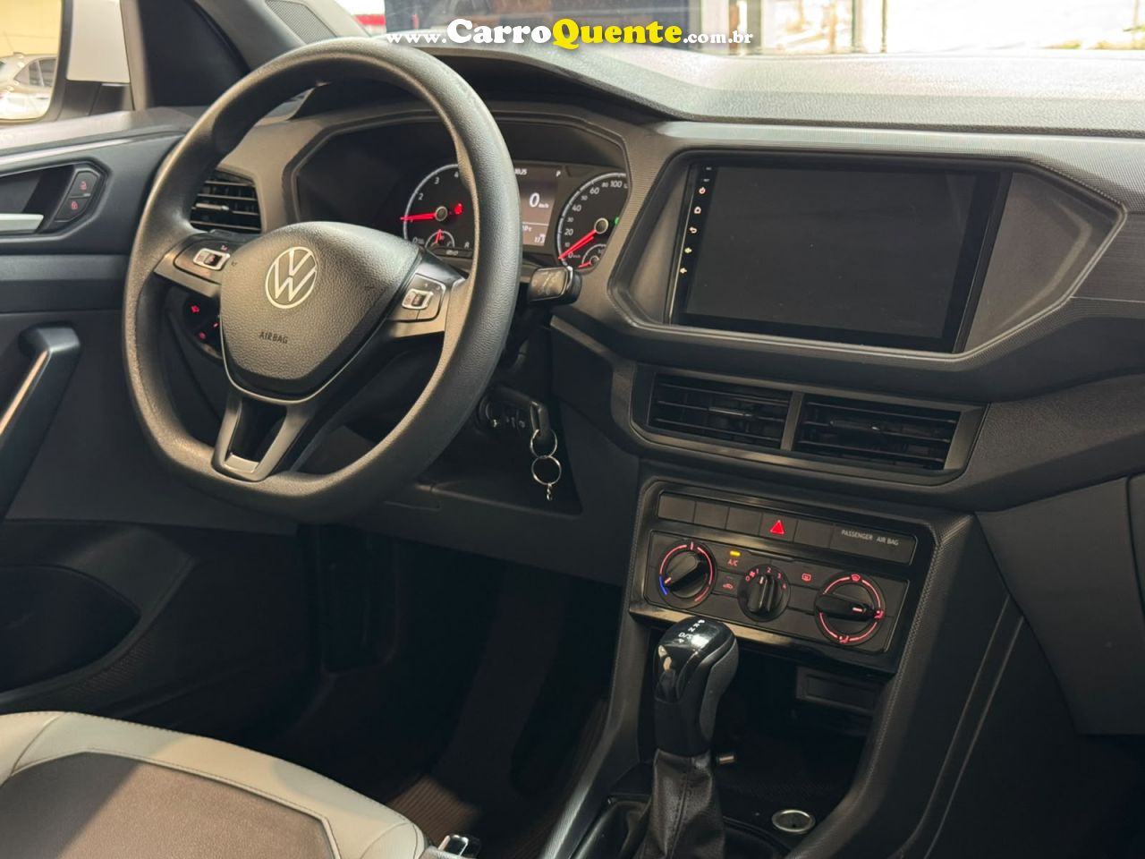 VOLKSWAGEN T-CROSS 1.0 200 TSI TOTAL SENSE 2022 - Loja