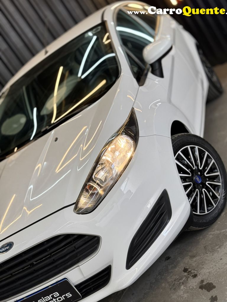 FORD   NEW FIESTA HA 1.5  S   BRANCO 2014 1.5 FLEX - Loja