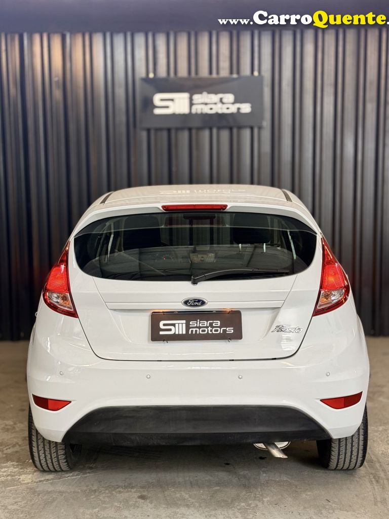 FORD   NEW FIESTA HA 1.5  S   BRANCO 2014 1.5 FLEX - Loja