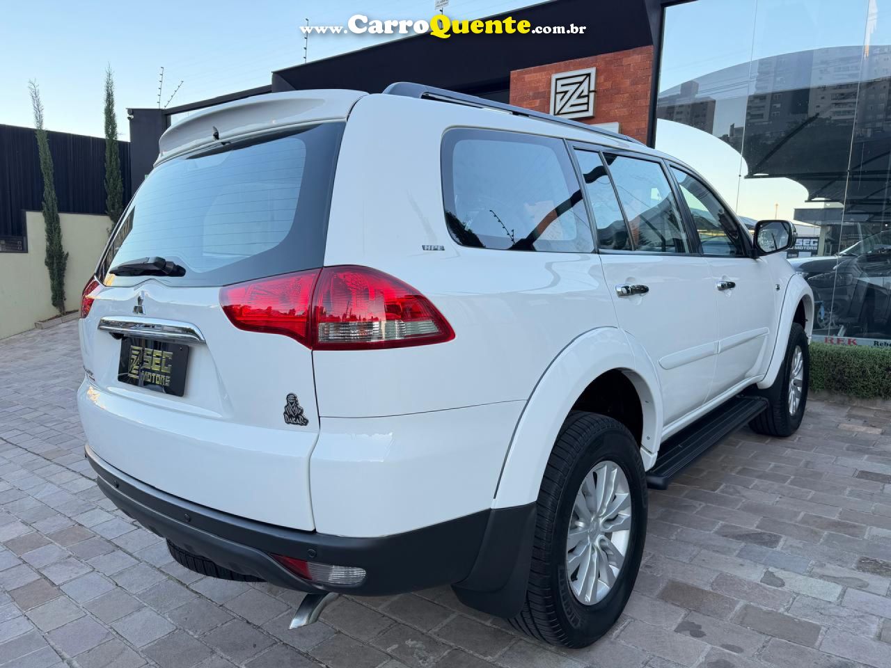 MITSUBISHI   PAJERO DAKAR HPE 3.2 4X4 T.I DIES 5P AUT   BRANCO 2014 3.2 DIESEL - Loja