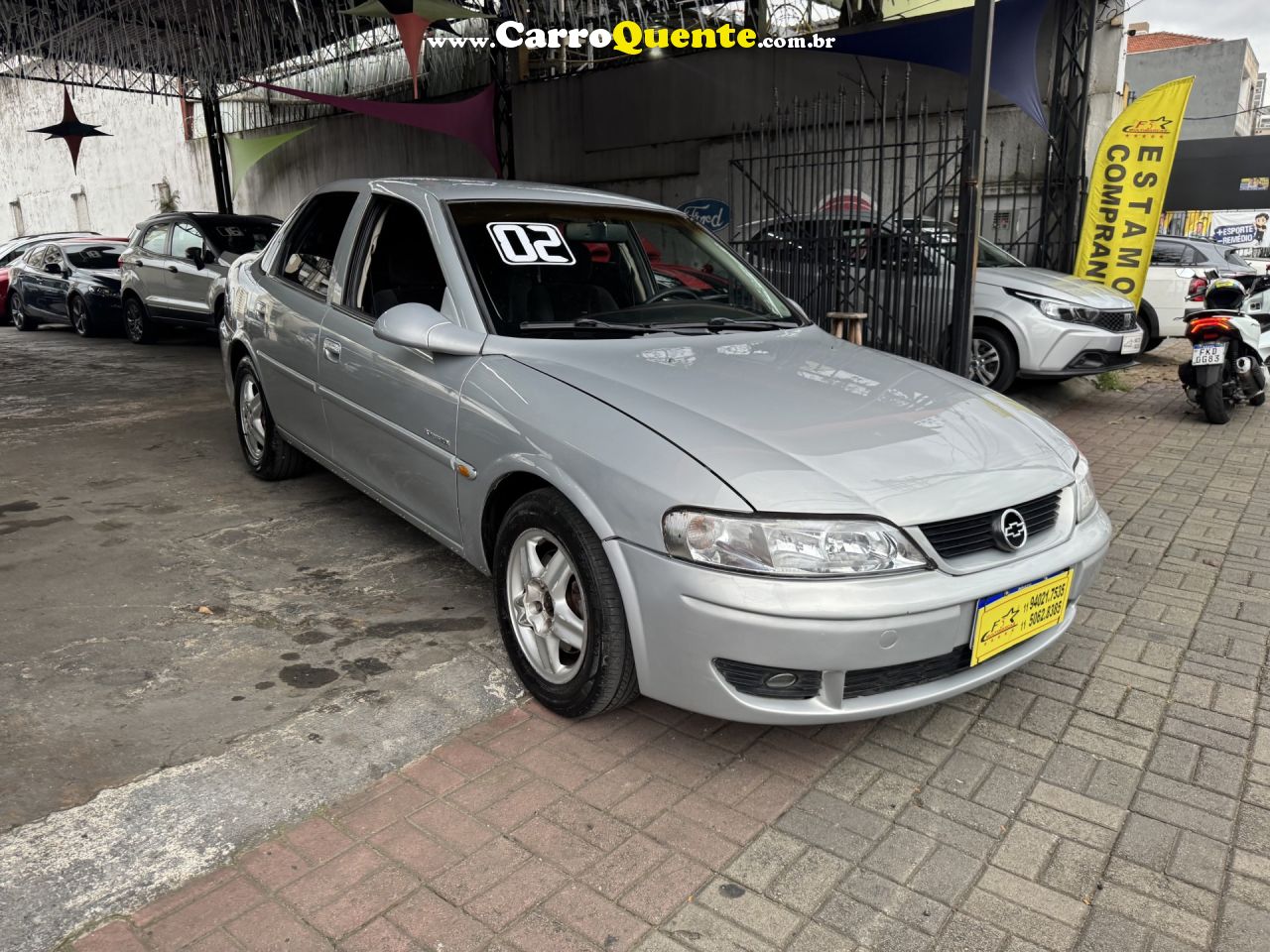 CHEVROLET   VECTRA GLSEXPRES.2.2 2.0 E 2.0 CD 8V   PRATA 2002 2.0 GASOLINA - Loja