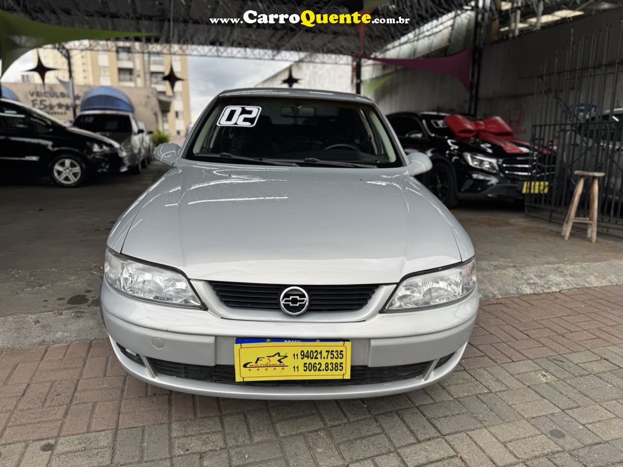CHEVROLET   VECTRA GLSEXPRES.2.2 2.0 E 2.0 CD 8V   PRATA 2002 2.0 GASOLINA - Loja