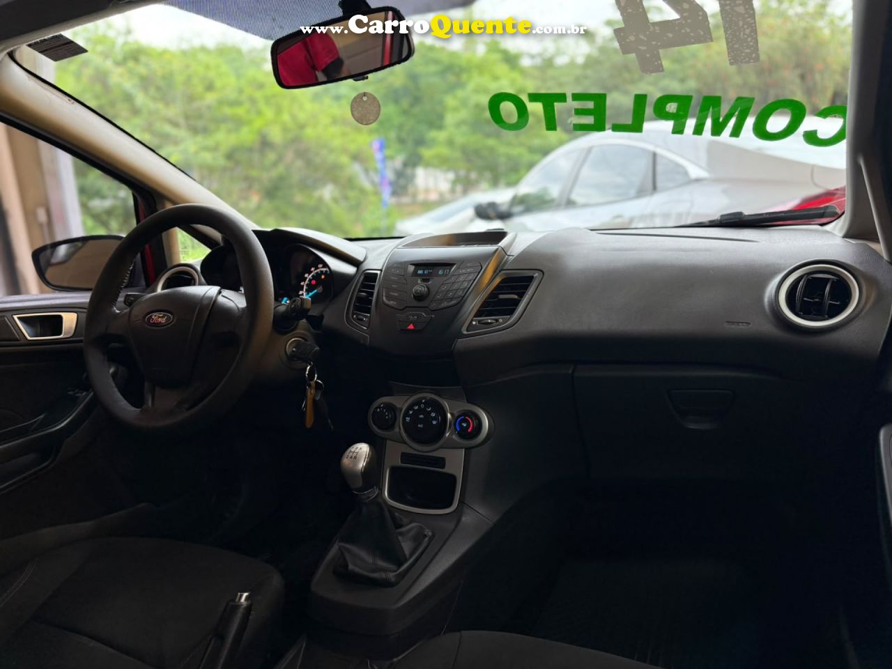 FORD   FIESTA 1.5 16V FLEX MEC. 5P   VERMELHO 2014 1.5 FLEX - Loja