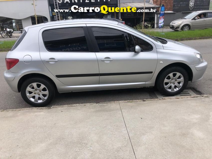 Peugeot 307 1.6 PRESENCE 16V GASOLINA 4P MANUAL - Loja