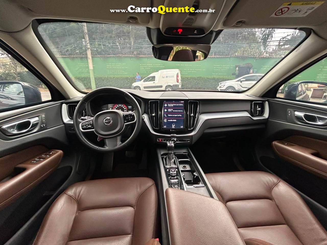 VOLVO XC60 2018 - Loja