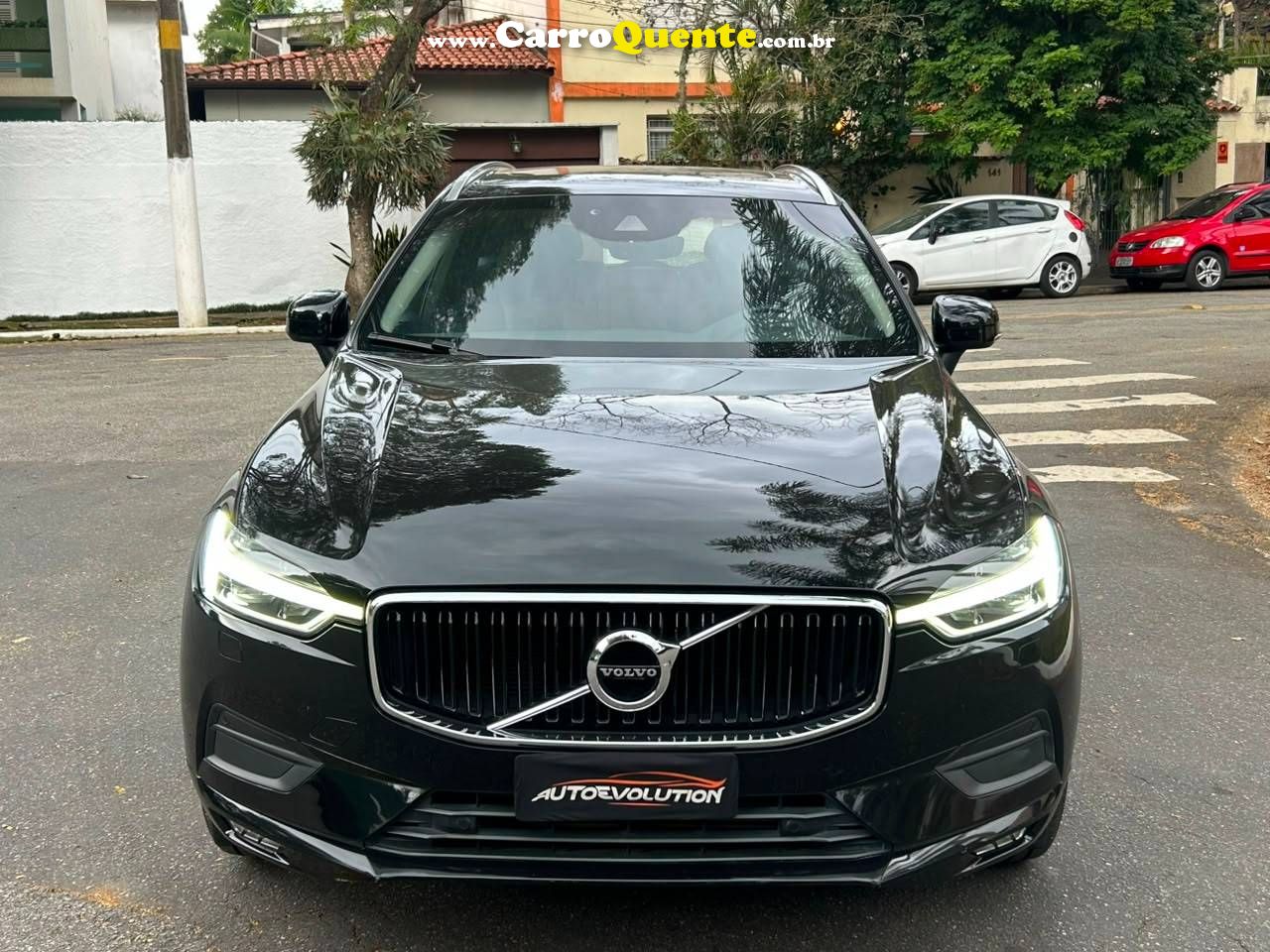 VOLVO XC60 2018 - Loja