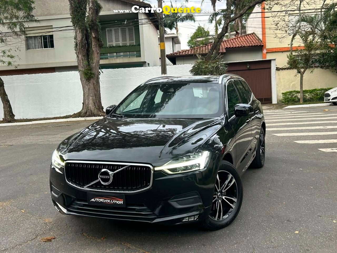 VOLVO XC60 2018 - Loja