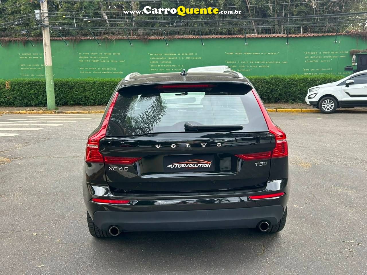 VOLVO XC60 2018 - Loja