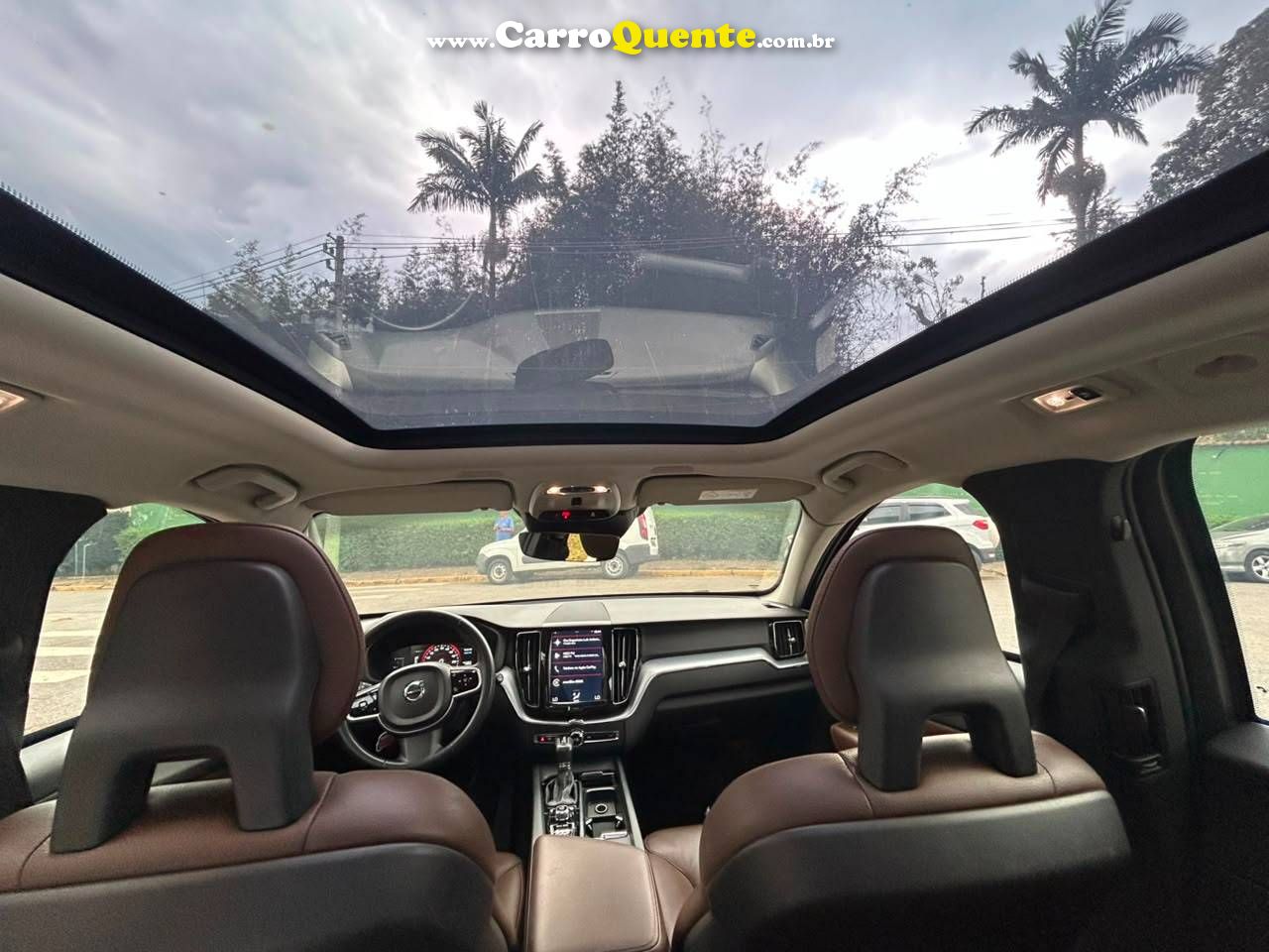 VOLVO XC60 2018 - Loja
