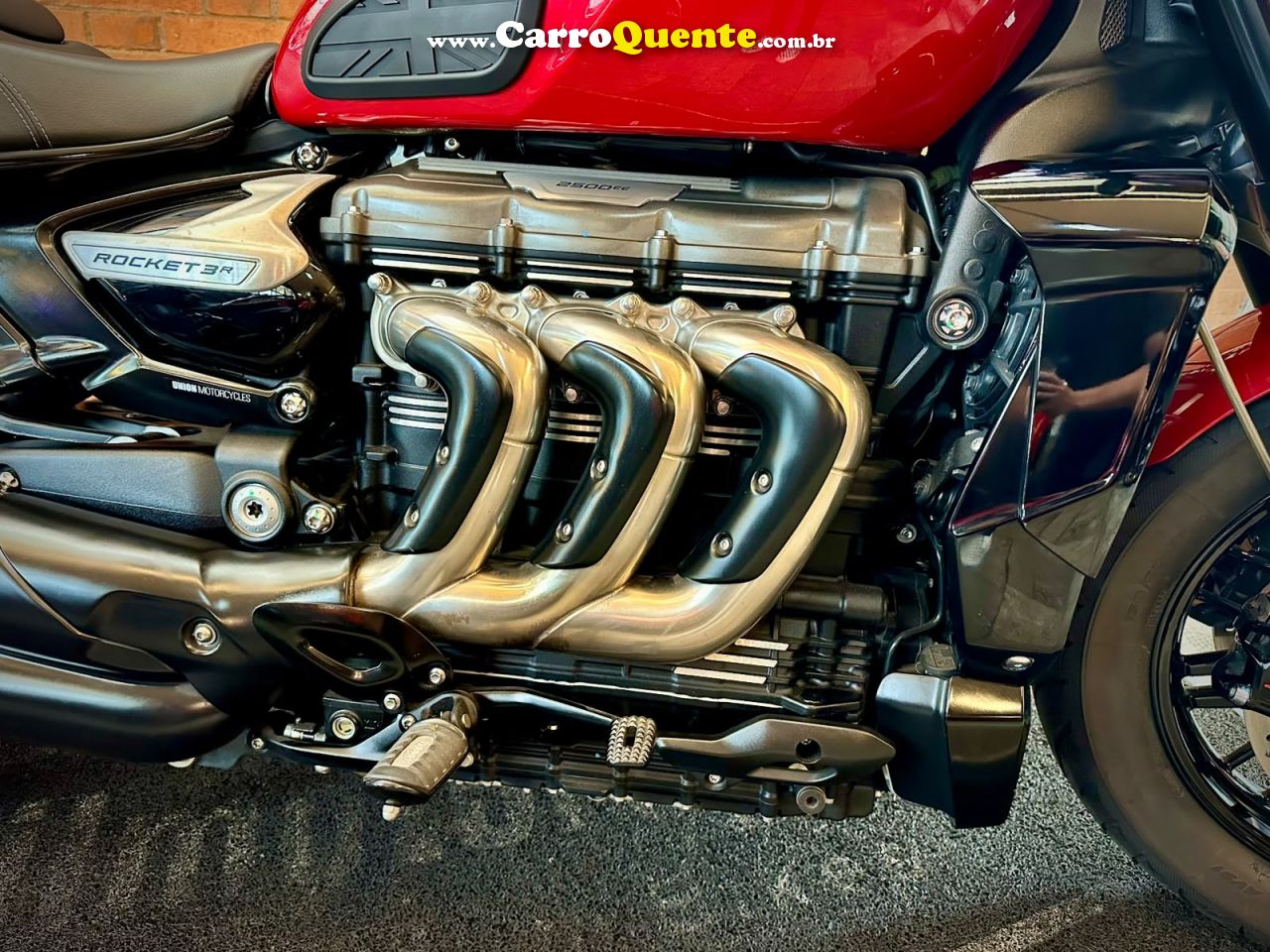 TRIUMPH ROCKET III R 2021 - Loja
