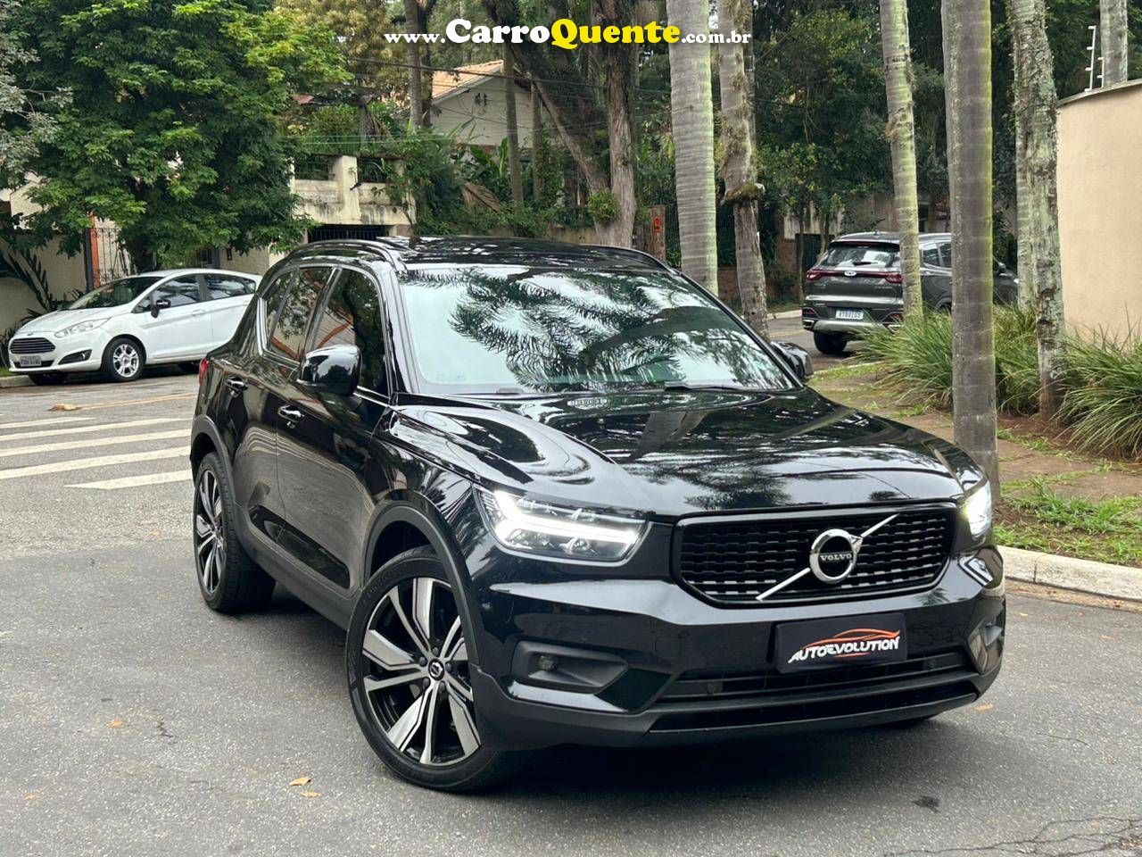 VOLVO XC40 2022 - Loja