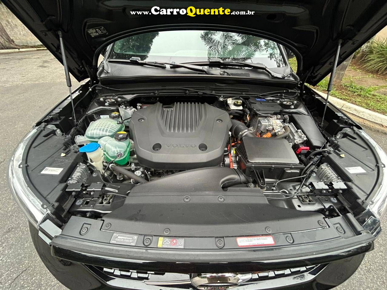 VOLVO XC40 2022 - Loja