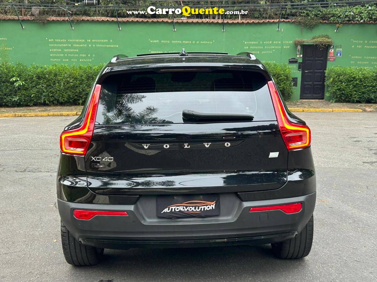 VOLVO XC40 2022 - Loja