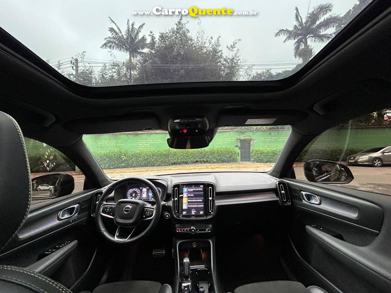 VOLVO XC40 2022 - Loja