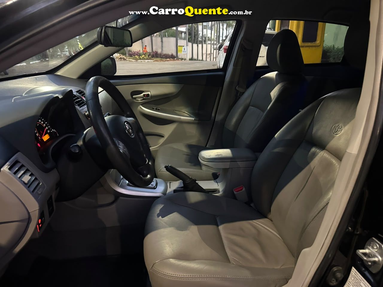 TOYOTA COR 2014 - Loja