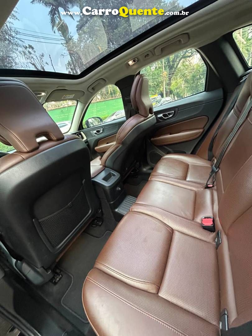 VOLVO XC60 2019 - Loja