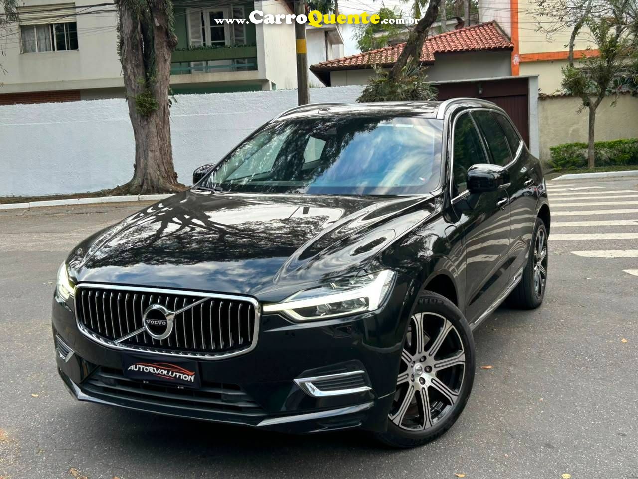VOLVO XC60 2019 - Loja