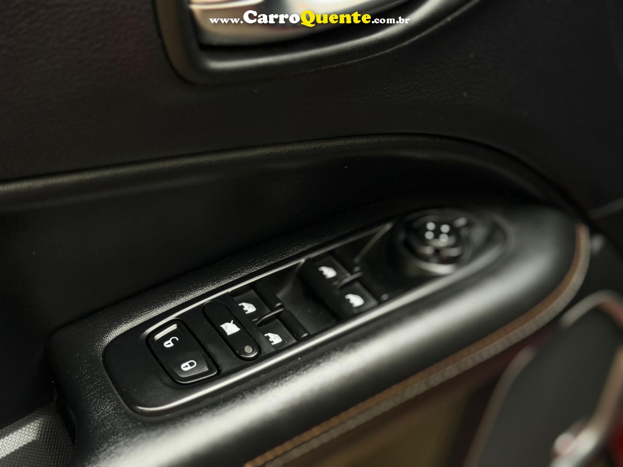 JEEP COMPASS 2.0 16V LONGITUDE 2017 - Loja