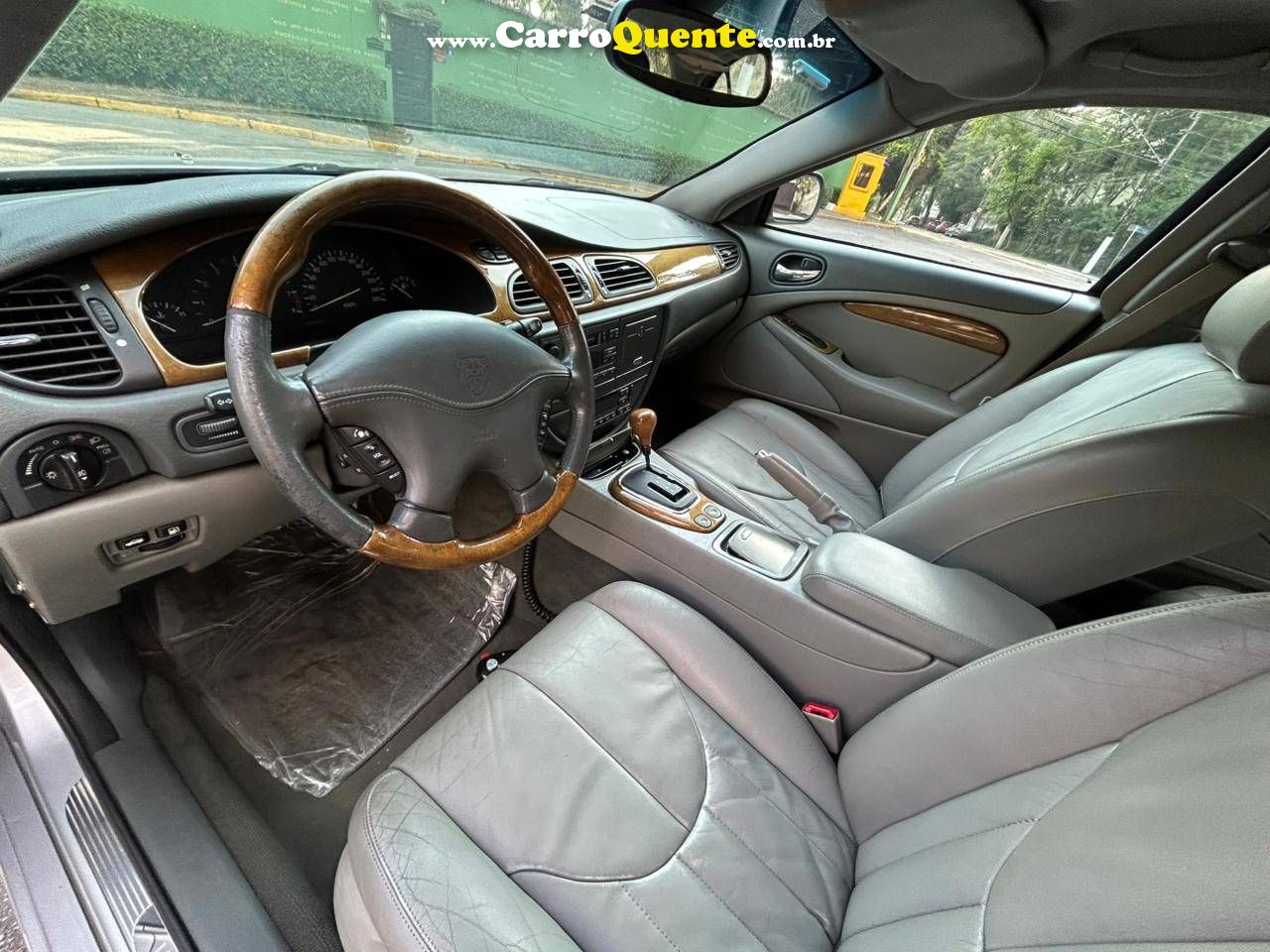 JAGUAR S-T 2000 - Loja