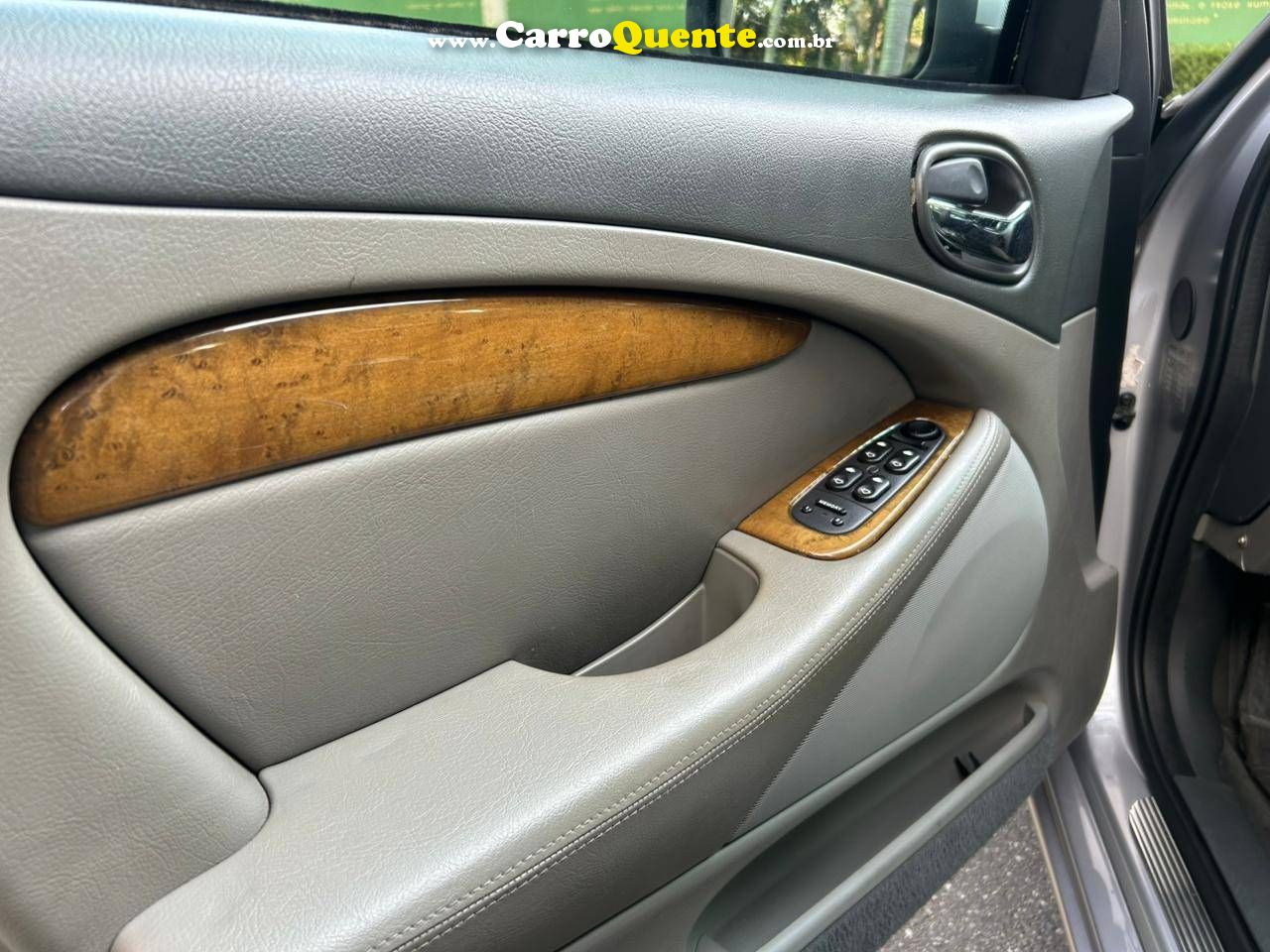 JAGUAR S-T 2000 - Loja