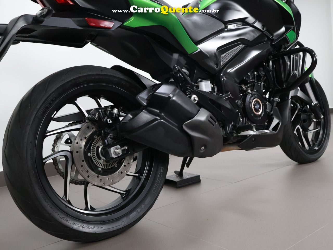 BAJAJ DOMINAR 400 ABS 2024 - Loja