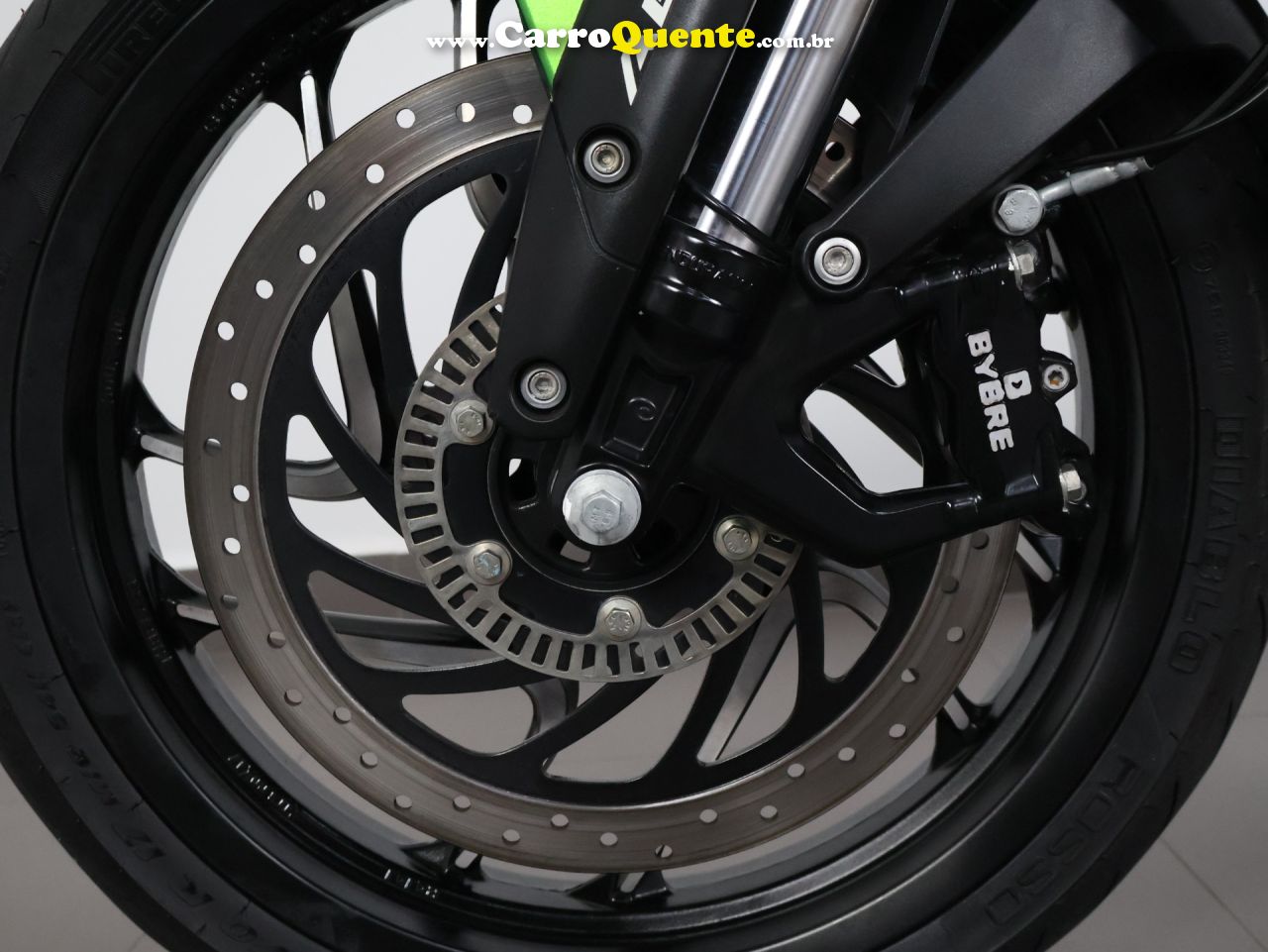 BAJAJ DOMINAR 400 ABS 2024 - Loja
