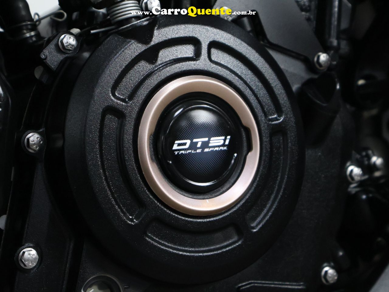 BAJAJ DOMINAR 400 ABS 2024 - Loja