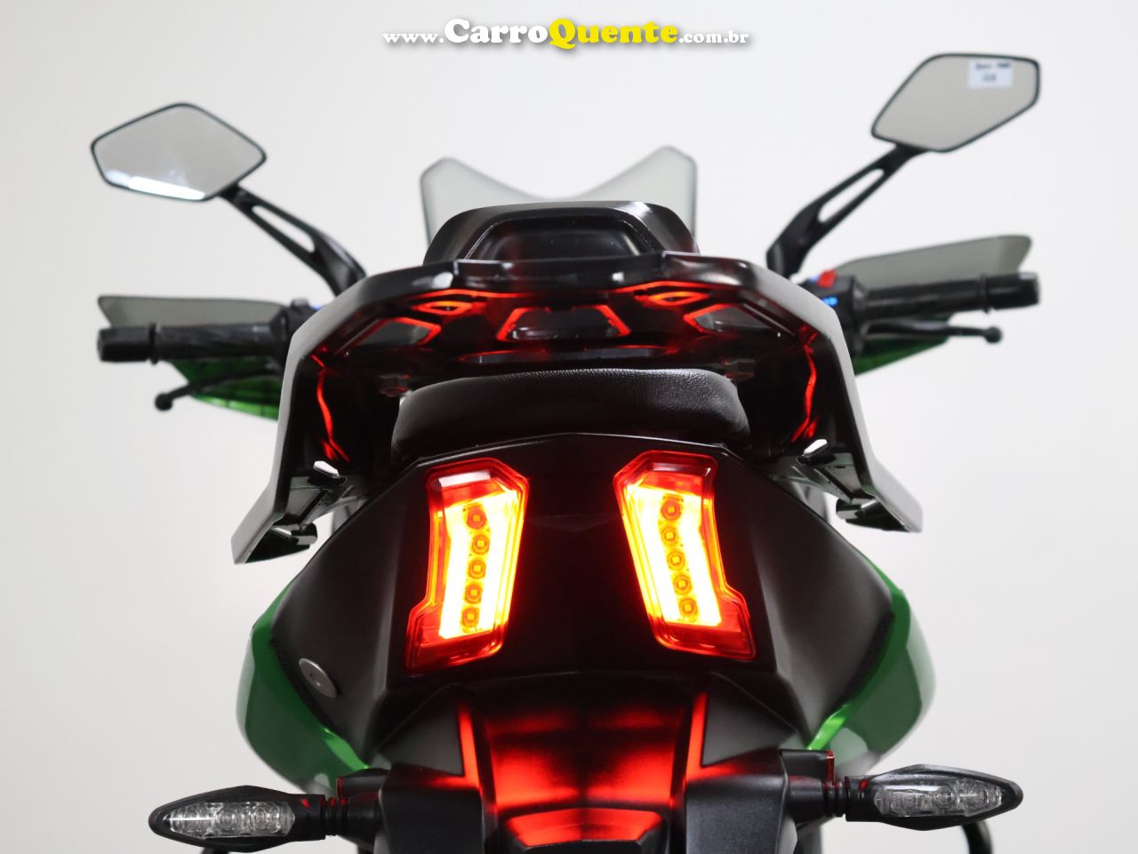 BAJAJ DOMINAR 400 ABS 2024 - Loja