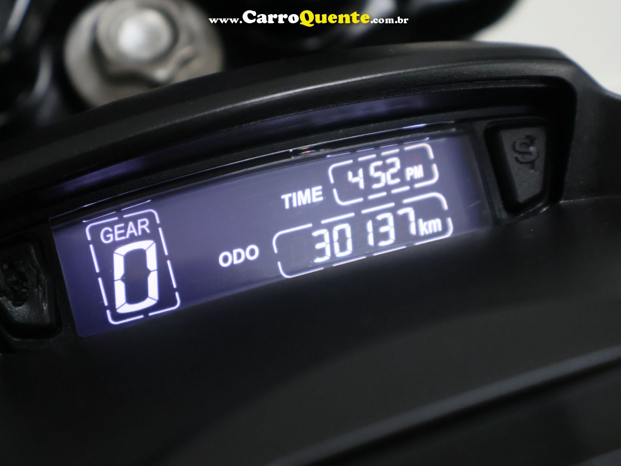 BAJAJ DOMINAR 400 ABS 2024 - Loja