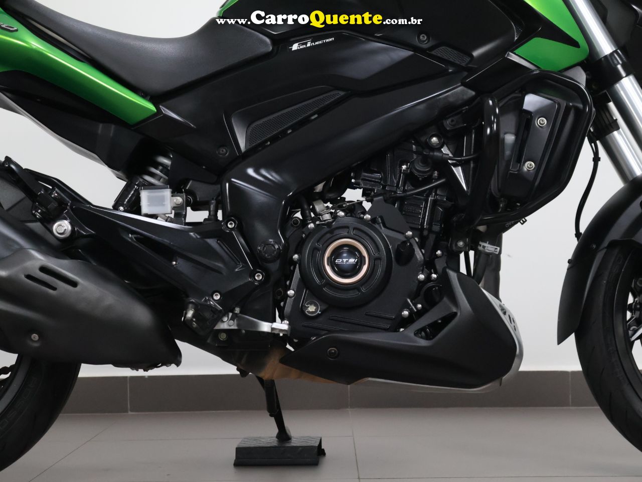 BAJAJ DOMINAR 400 ABS 2024 - Loja