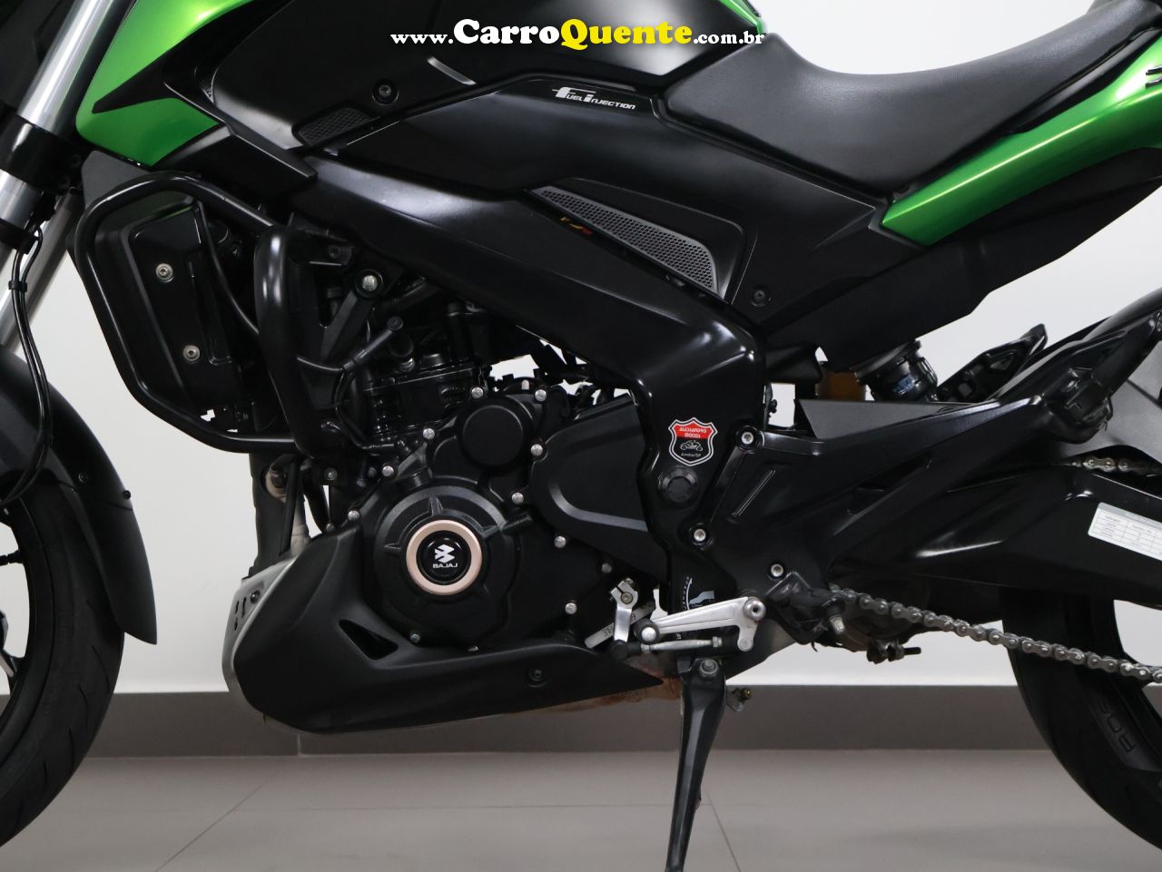 BAJAJ DOMINAR 400 ABS 2024 - Loja