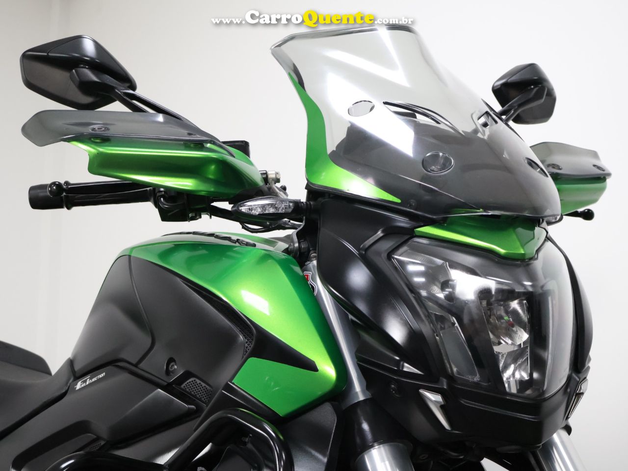 BAJAJ DOMINAR 400 ABS 2024 - Loja