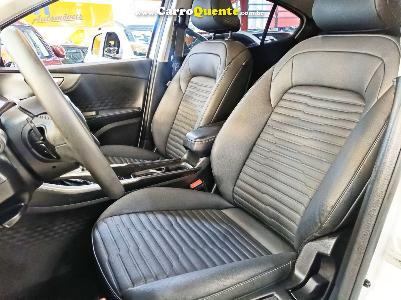 FIAT FASTBACK 1.0 TURBO 200 HYBRID AUDACE 2025 - Loja