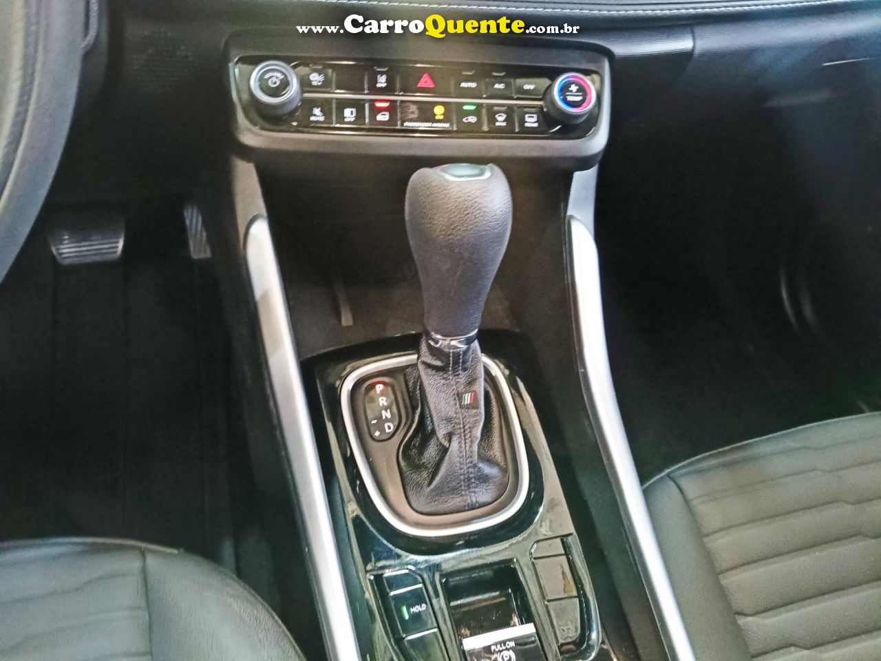 FIAT FASTBACK 1.0 TURBO 200 HYBRID AUDACE 2025 - Loja