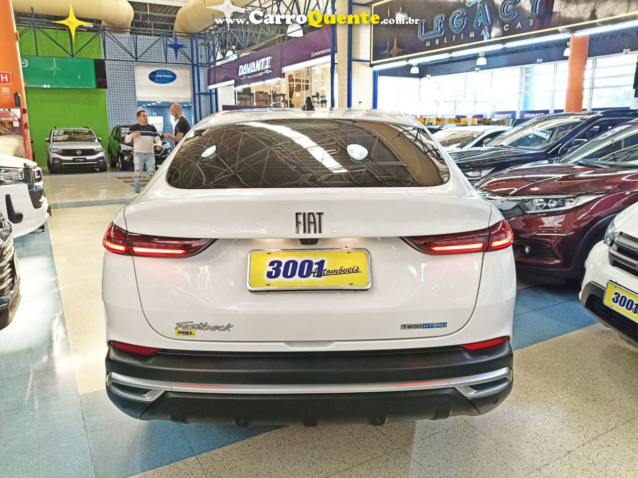 FIAT FASTBACK 1.0 TURBO 200 HYBRID AUDACE 2025 - Loja