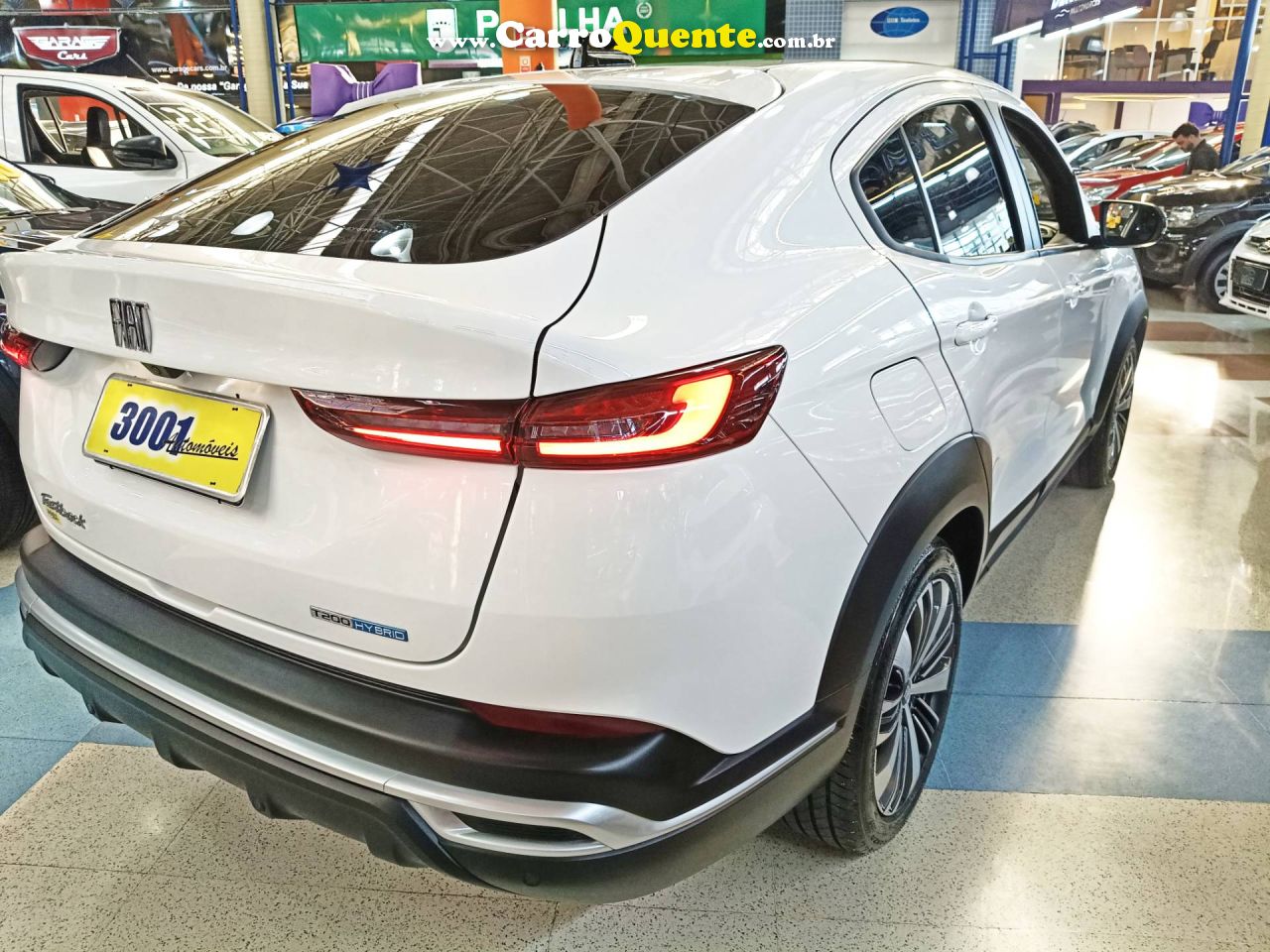 FIAT FASTBACK 1.0 TURBO 200 HYBRID AUDACE 2025 - Loja