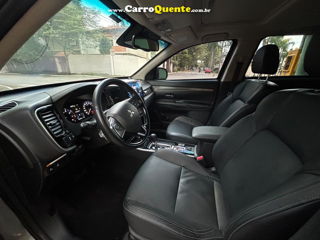 MITSUBISHI 2019 - Loja