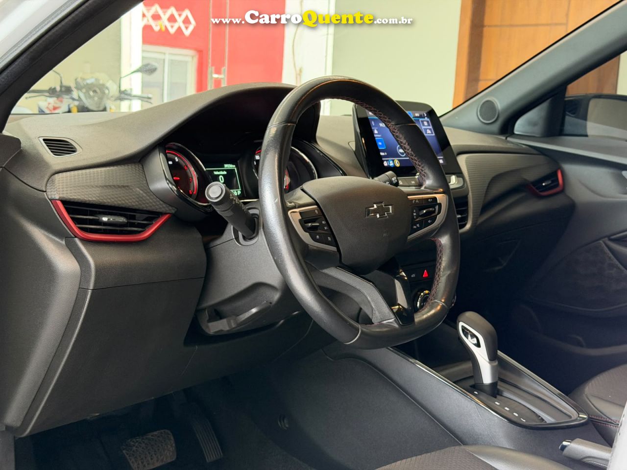 CHEVROLET   ONIX HATCH RS 1.0 TB 12V FLEX 5P AUT.   BRANCO 2024 1.0 FLEX - Loja