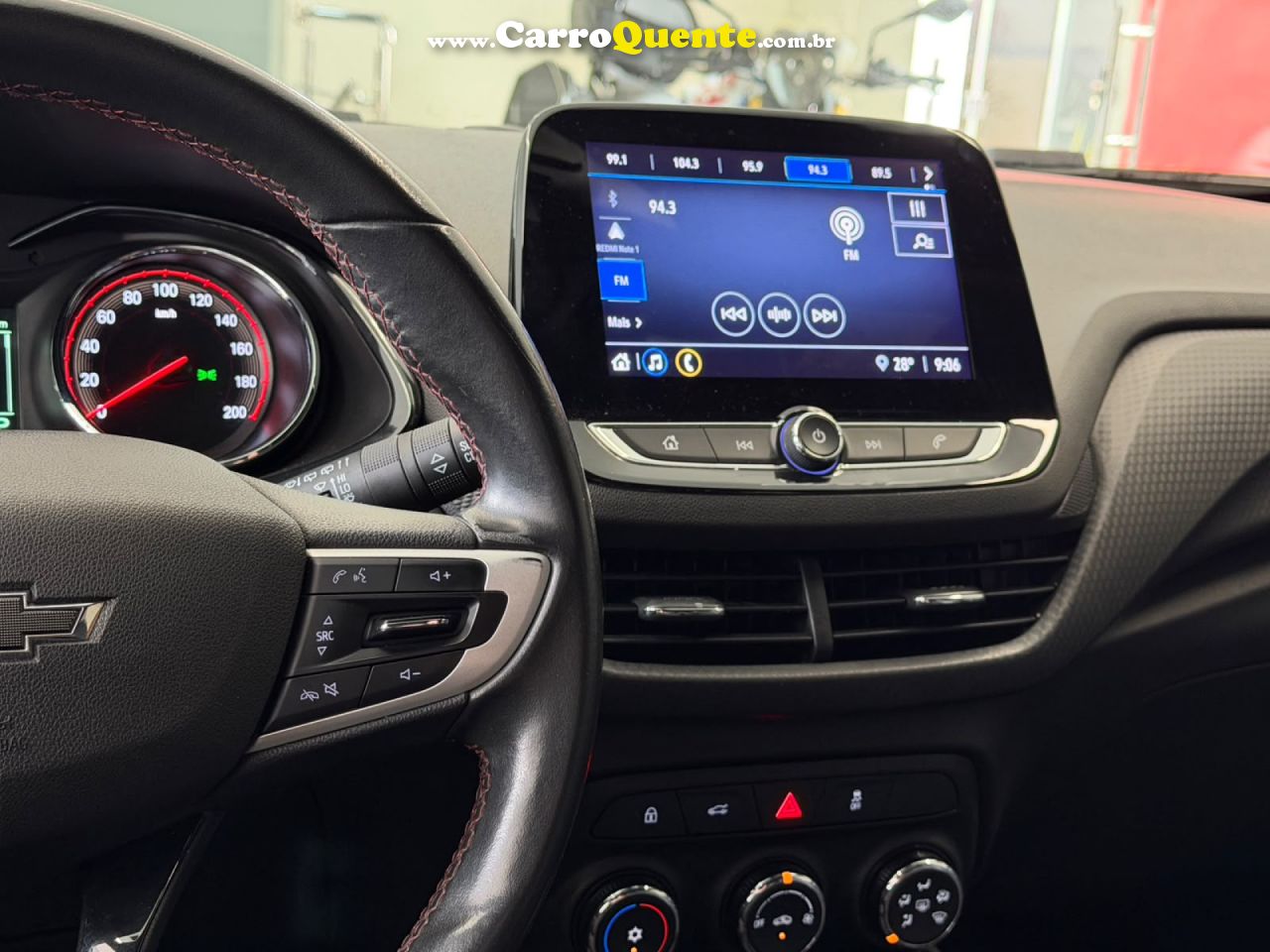 CHEVROLET   ONIX HATCH RS 1.0 TB 12V FLEX 5P AUT.   BRANCO 2024 1.0 FLEX - Loja