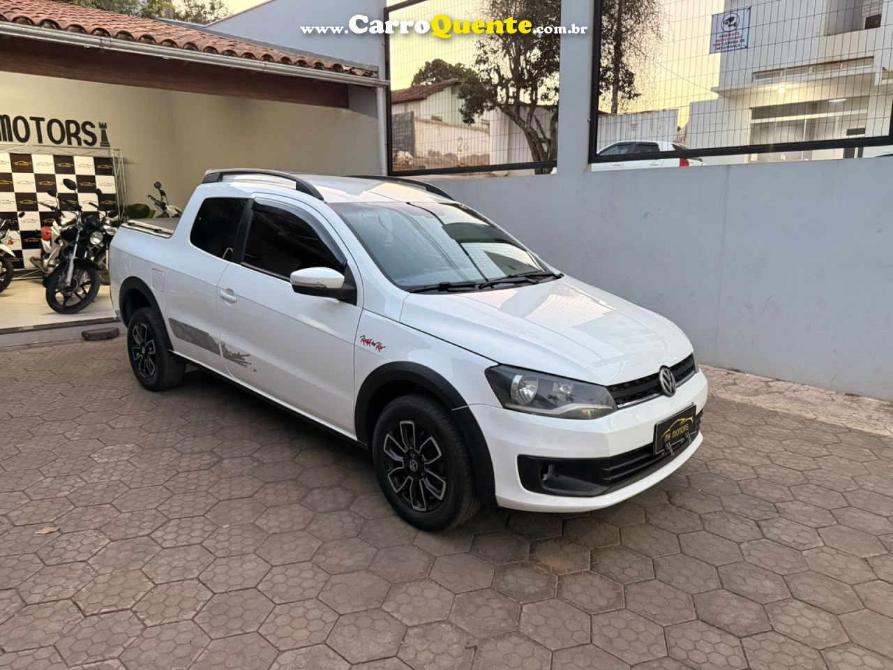 VOLKSWAGEN   SAVEIRO ROCK IN RIO 1.6 TOTAL FLEX 8V CD   BRANCO 2016 1.6 FLEX - Loja
