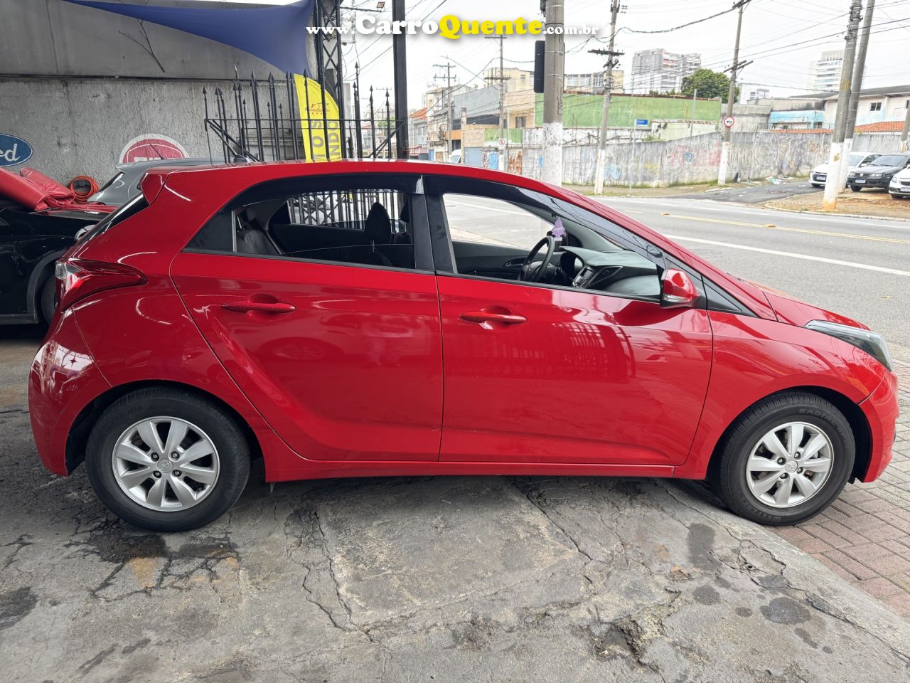 HYUNDAI   HB20 C.C.PLUSC.STYLE 1.6 FLEX 16V MEC.   VERMELHO 2015 1.6 FLEX - Loja