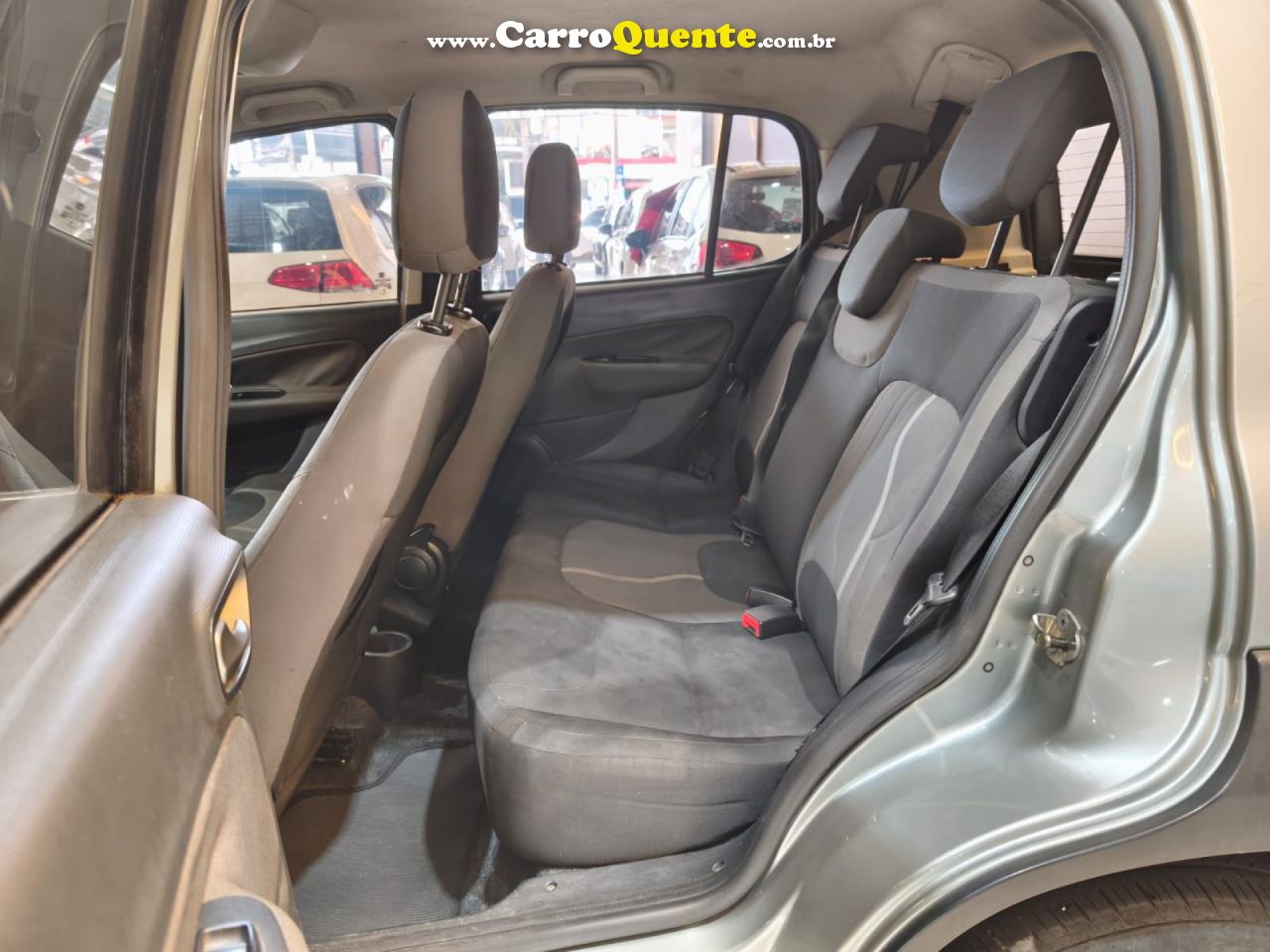 FIAT   UNO SPORTING    CINZA 2013 1.4 FLEX - Loja