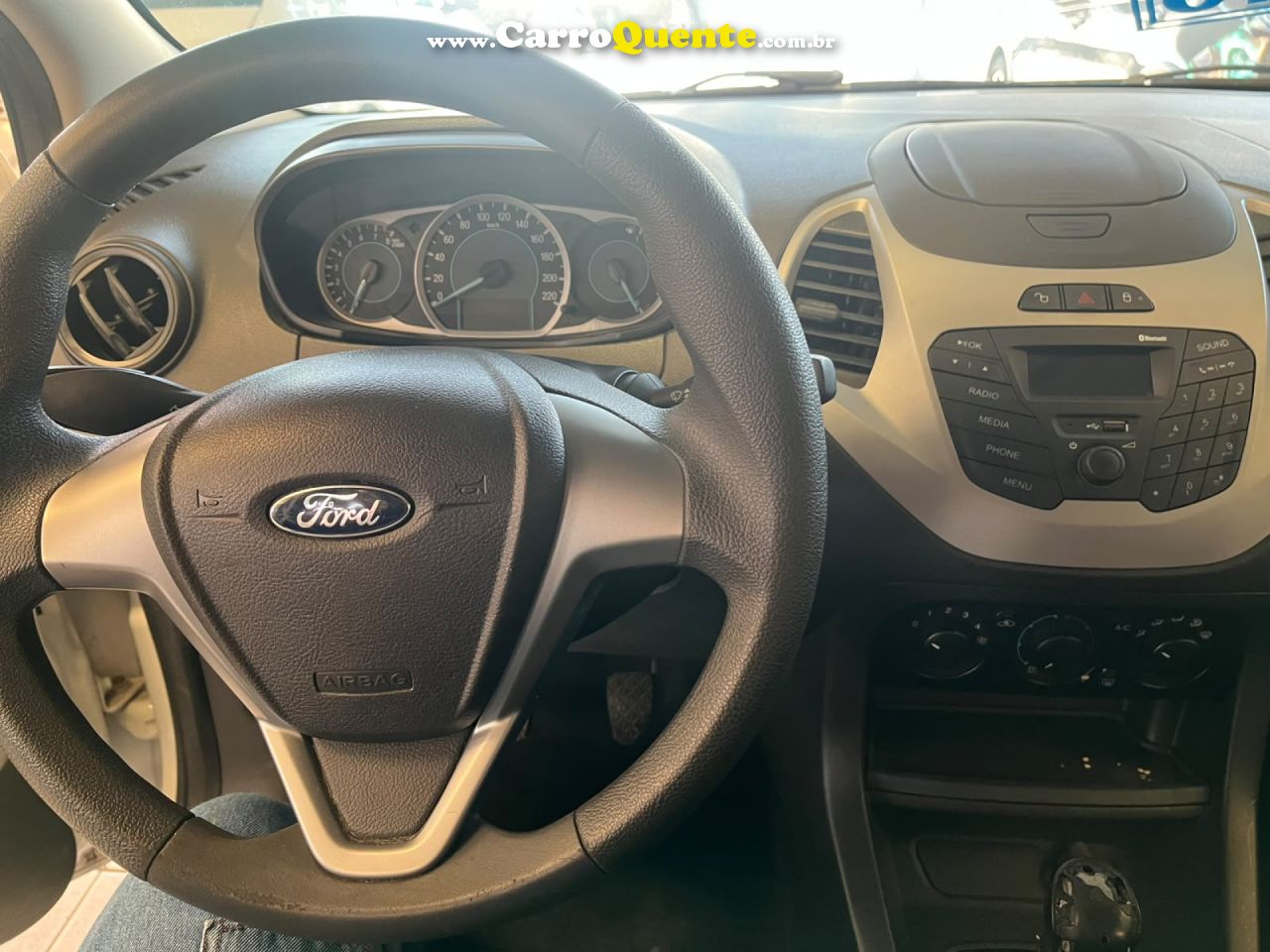 FORD   KA 1.0 SESE PLUS TIVCT FLEX 5P   BRANCO 2015 1.0 FLEX - Loja
