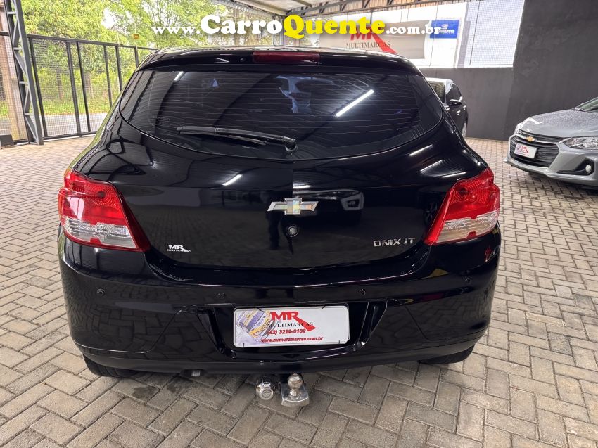 Chevrolet ONIX 1.0 MPFI LT 8V FLEX 4P MANUAL - Loja