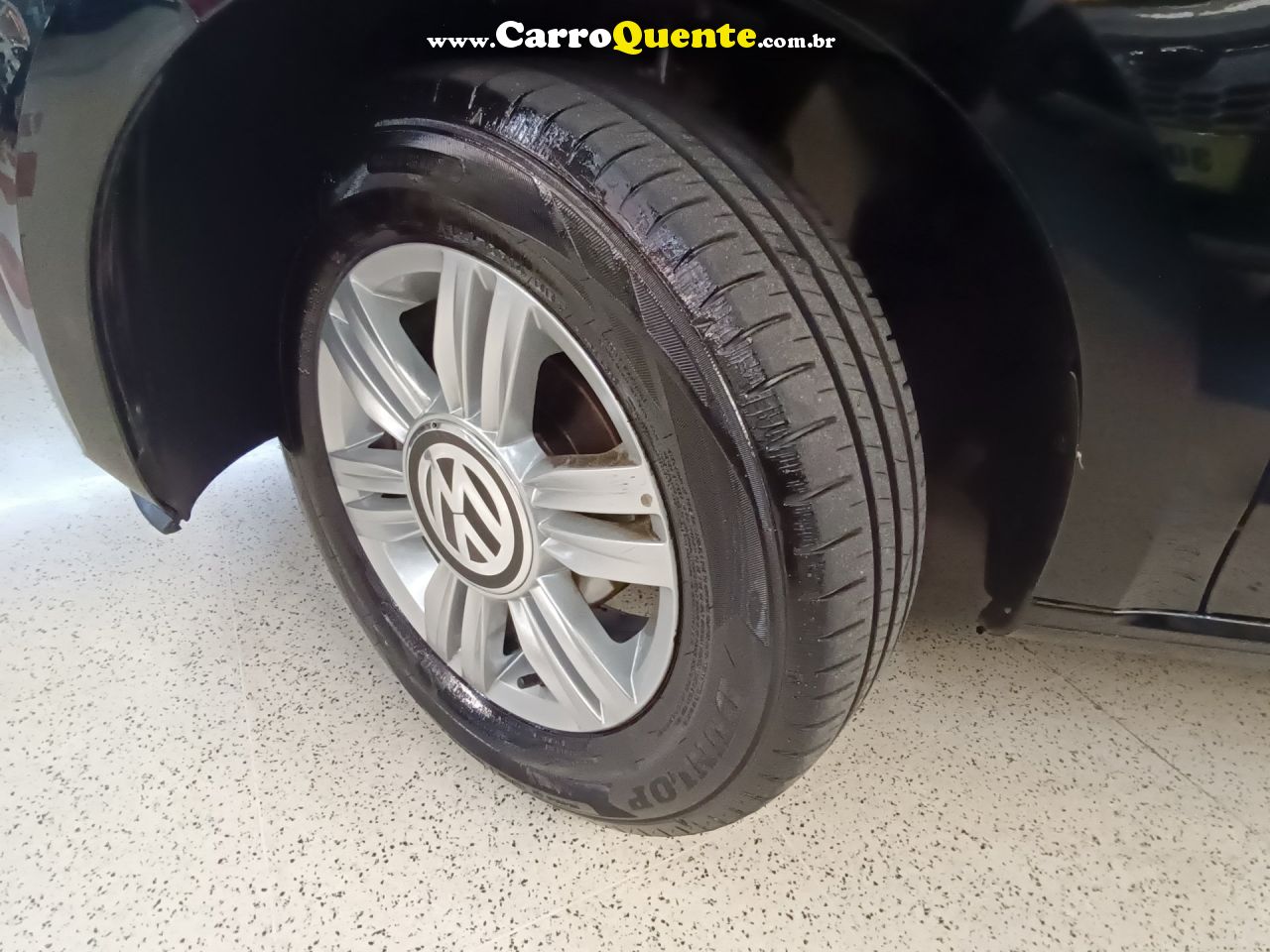 VOLKSWAGEN UP 1.0 MPI MOVE UP 12V 2019 - Loja