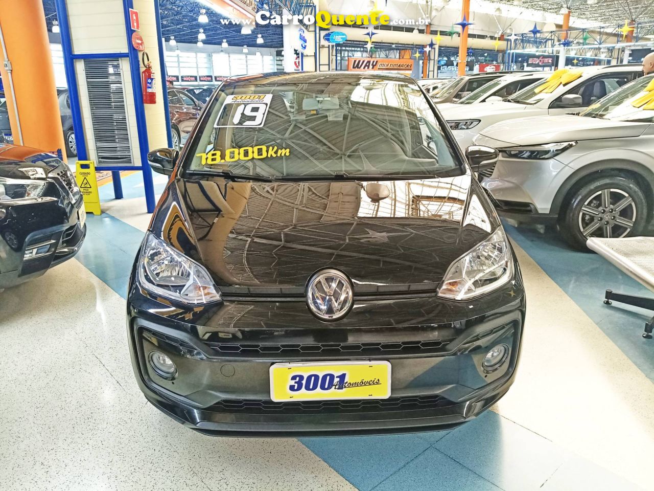 VOLKSWAGEN UP 1.0 MPI MOVE UP 12V 2019 - Loja