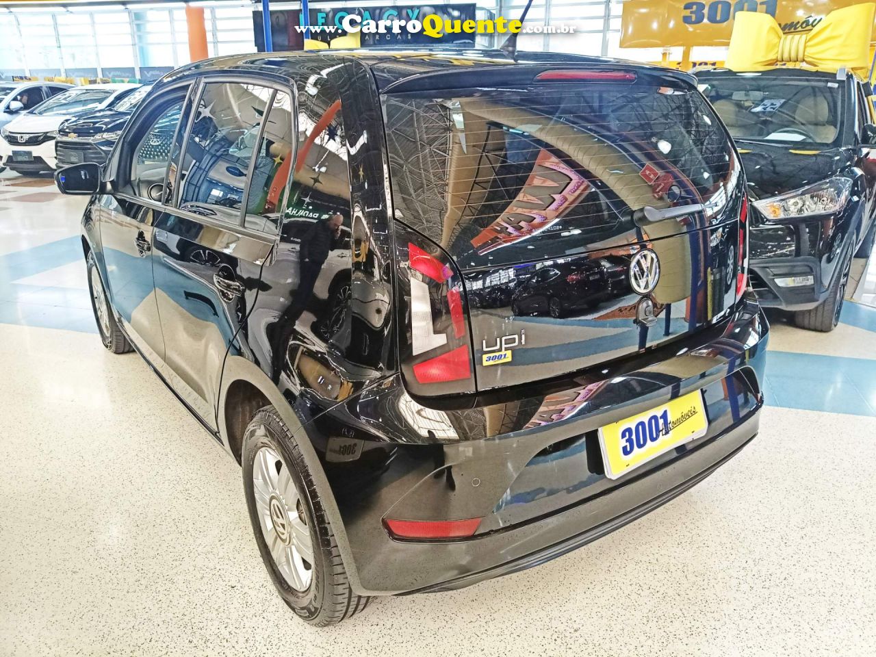 VOLKSWAGEN UP 1.0 MPI MOVE UP 12V 2019 - Loja